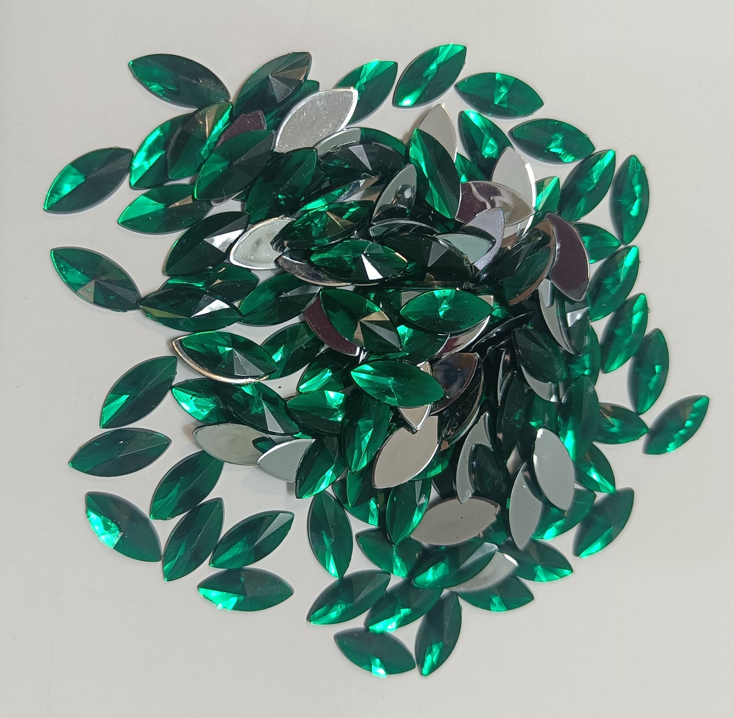 Rhinestone - Marquise (Large 7x15mm) | Forest Green