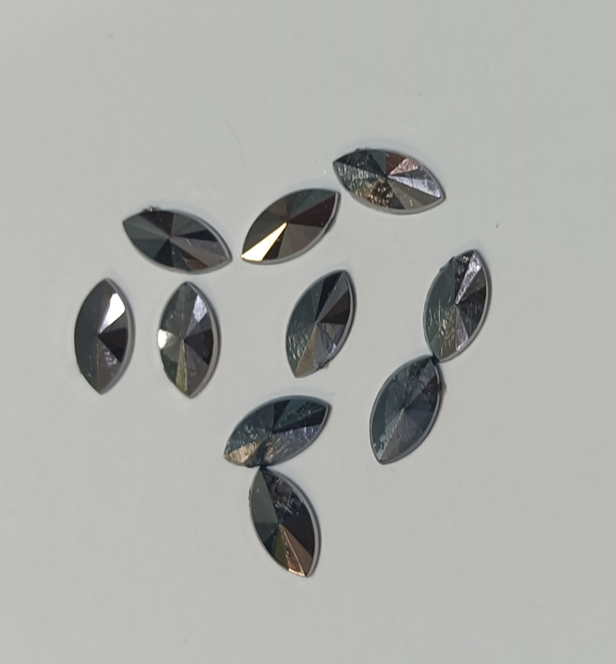 Premium Acrylic Flatback Rhinestone Combo (18 Colours, Marquise small 5x10mm)