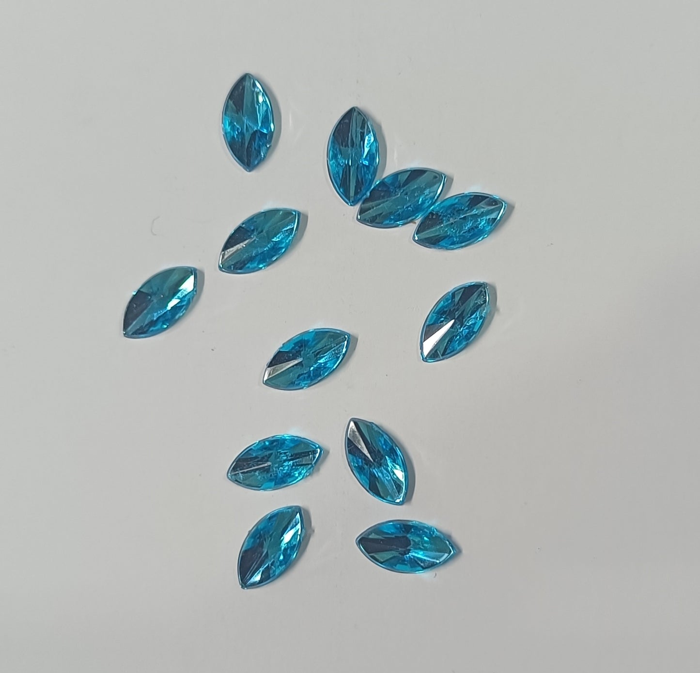 Premium Acrylic Flatback Rhinestone Combo (18 Colours, Marquise small 5x10mm)